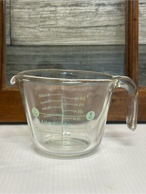 Y2K VTG  Martha Stewart Everyday Glass Measuring Cup 1 Cup 8 oz Jadeite Green
